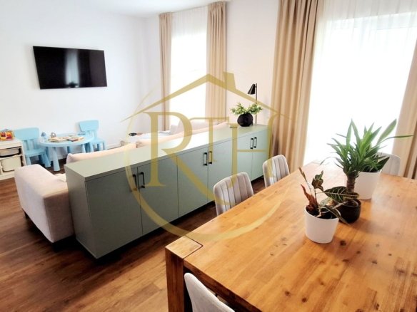 Oferim spre vanzare Casa tip Duplex, situata in Giroc in apropiere de DAF
