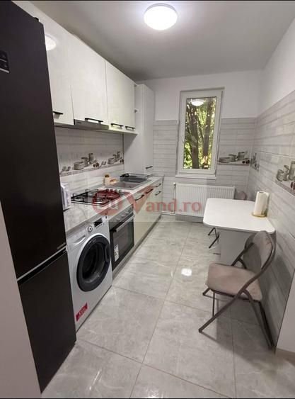 De închiriat apartament cu 2 camere în Micro 17, etaj 2, 450 euro