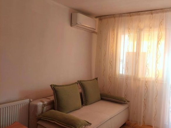 De inchiriatapartament o cameră Tiglina1, etaj 3, 300 euro