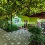 Casa vintage în com. Uliesti, jud. Dâmbovița cu livadă generoasă și anexă