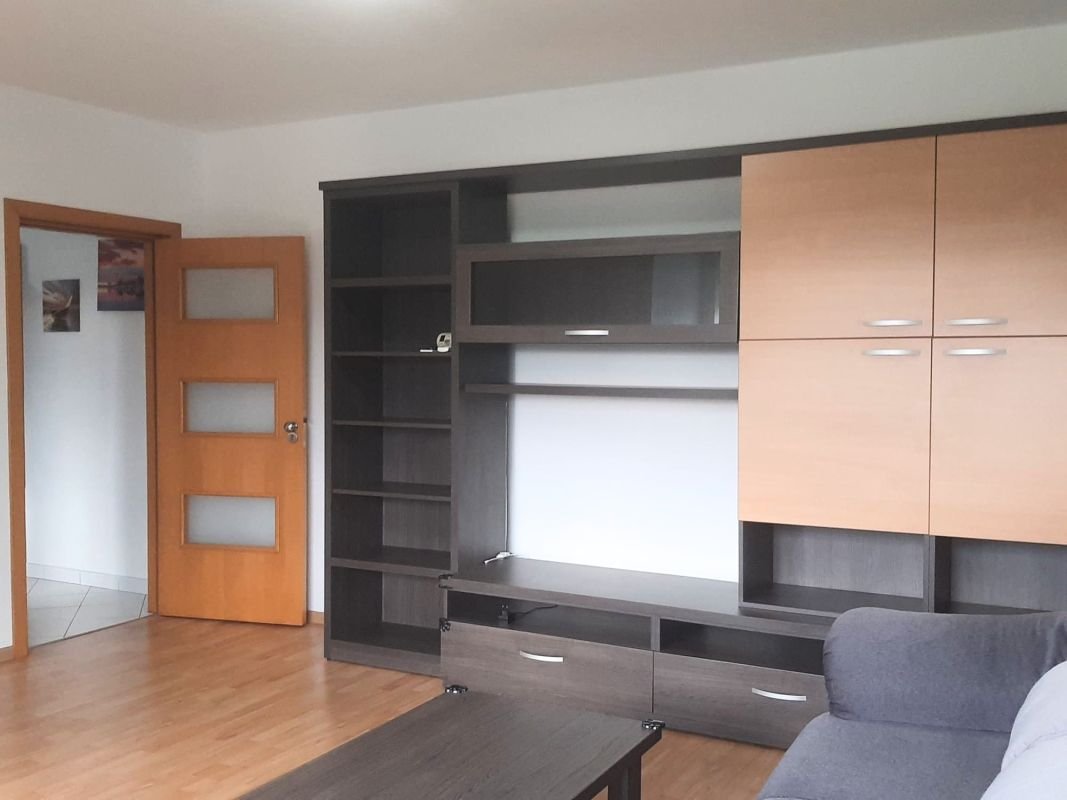 Apartament Renovat 2 Camere + Boxă 7 MP  Vedere Superbă spre Tâmpa