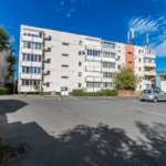 Apartament cu 3 camere decomandat la parter in Confectii Comision 0%