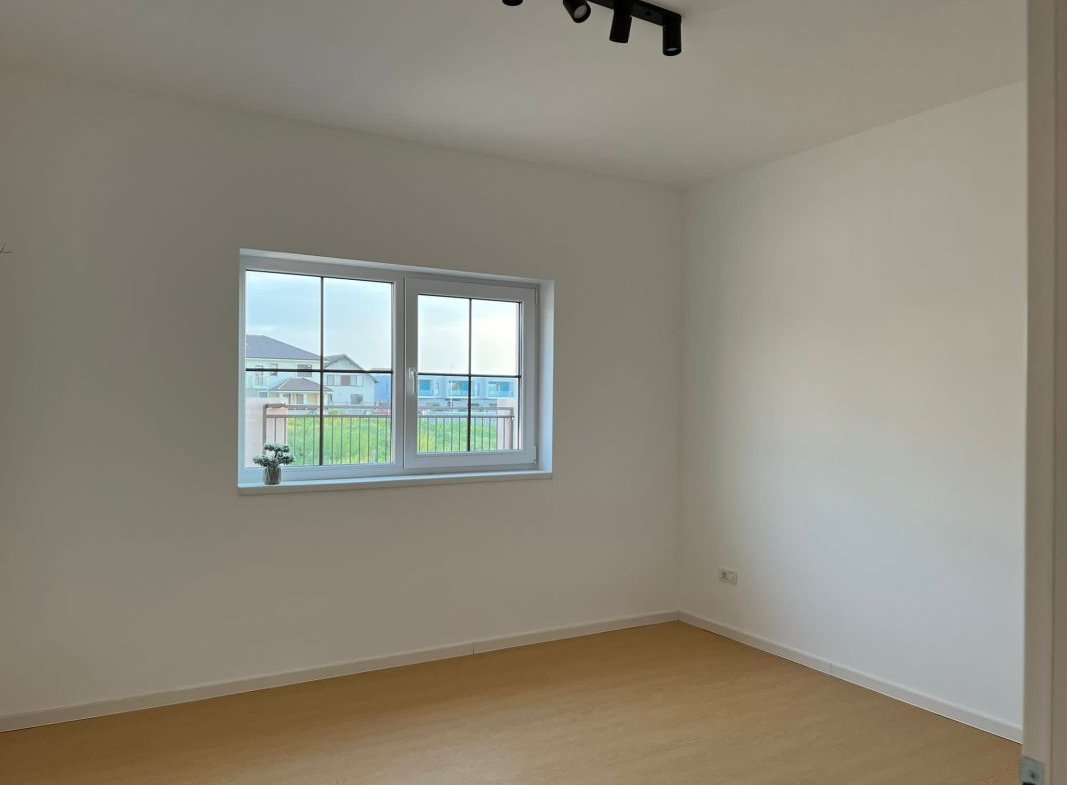 Casa Dumbravita cu 4 dormitoare si teren de 350mp