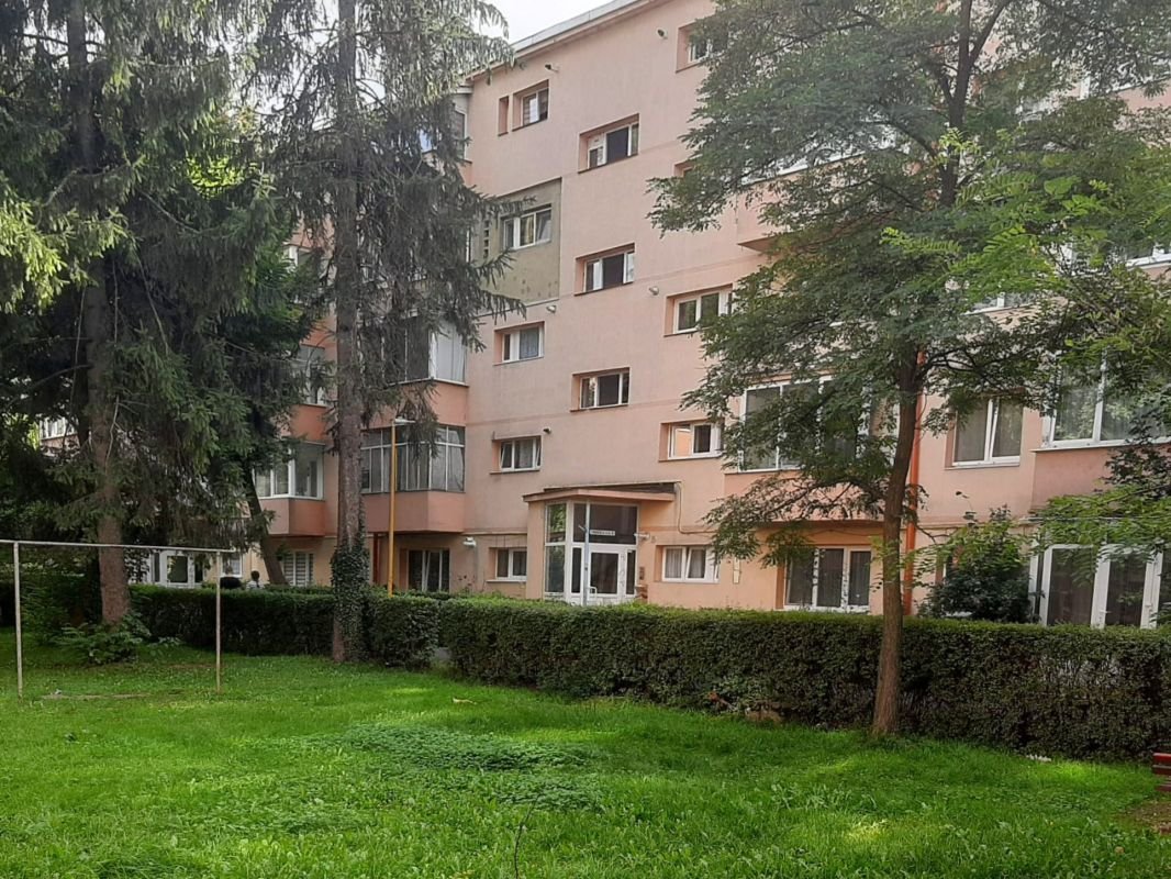 f6a9be20c34d460bb1abb4919cf556e7 Apartament 2 camere 89000 EUR etaj intermediar foarte aproape de piata Astra