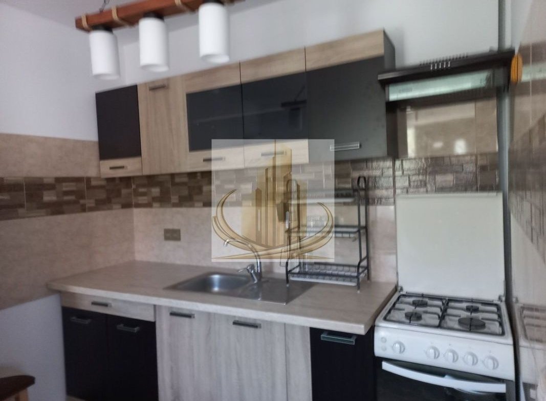 Apartament spațios la casă, curte & parcare – zona Mehala