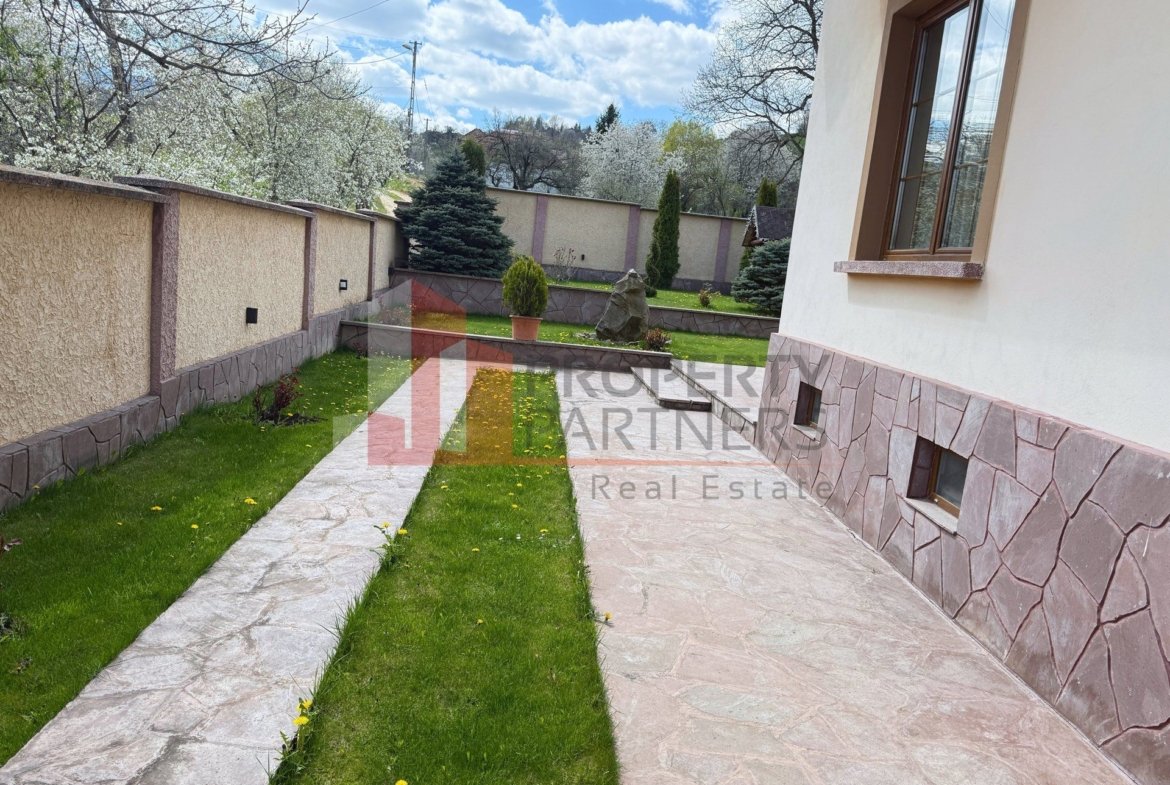 Casă 5 dormitoare + casă de oaspeți, priveliște Piatra Craiului, Sohodol-Bran
