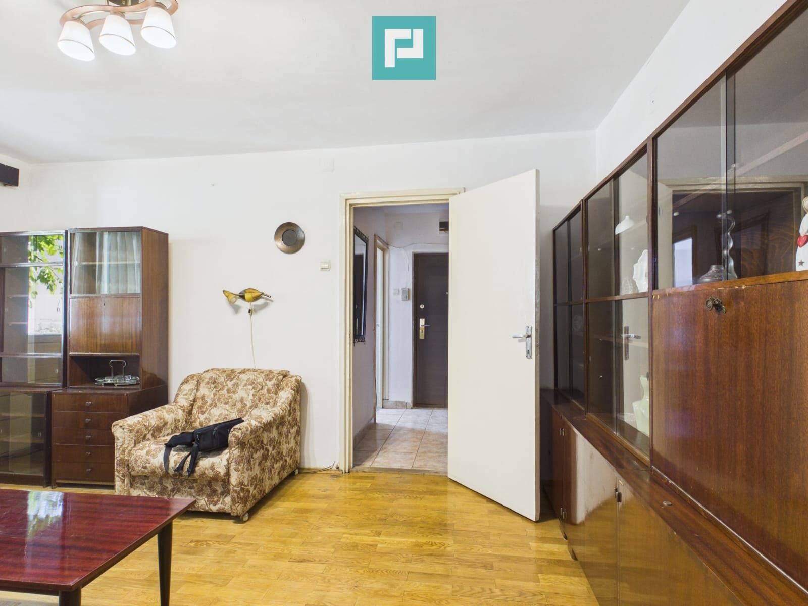 APARTAMENT 2 CAMERE LA PARTER, GRĂDIȘTE