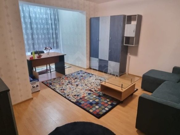 Ofer spre inchiriere apartament cu 2 camere