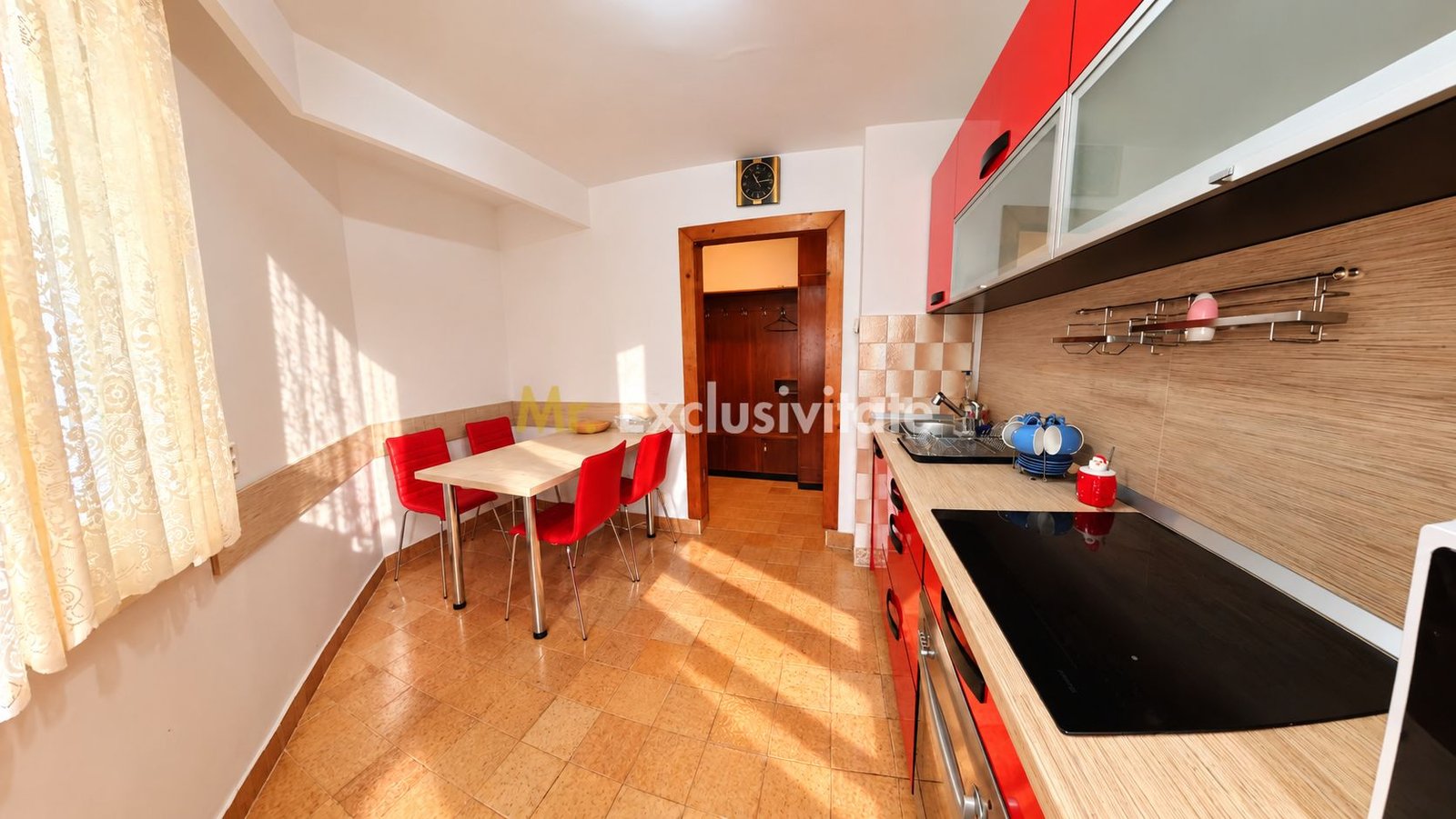 0402fa2f71fa48e1979902a5468263c9 Apartament 3 camere de închiriat, Micro 16, Bulevardul Muncii