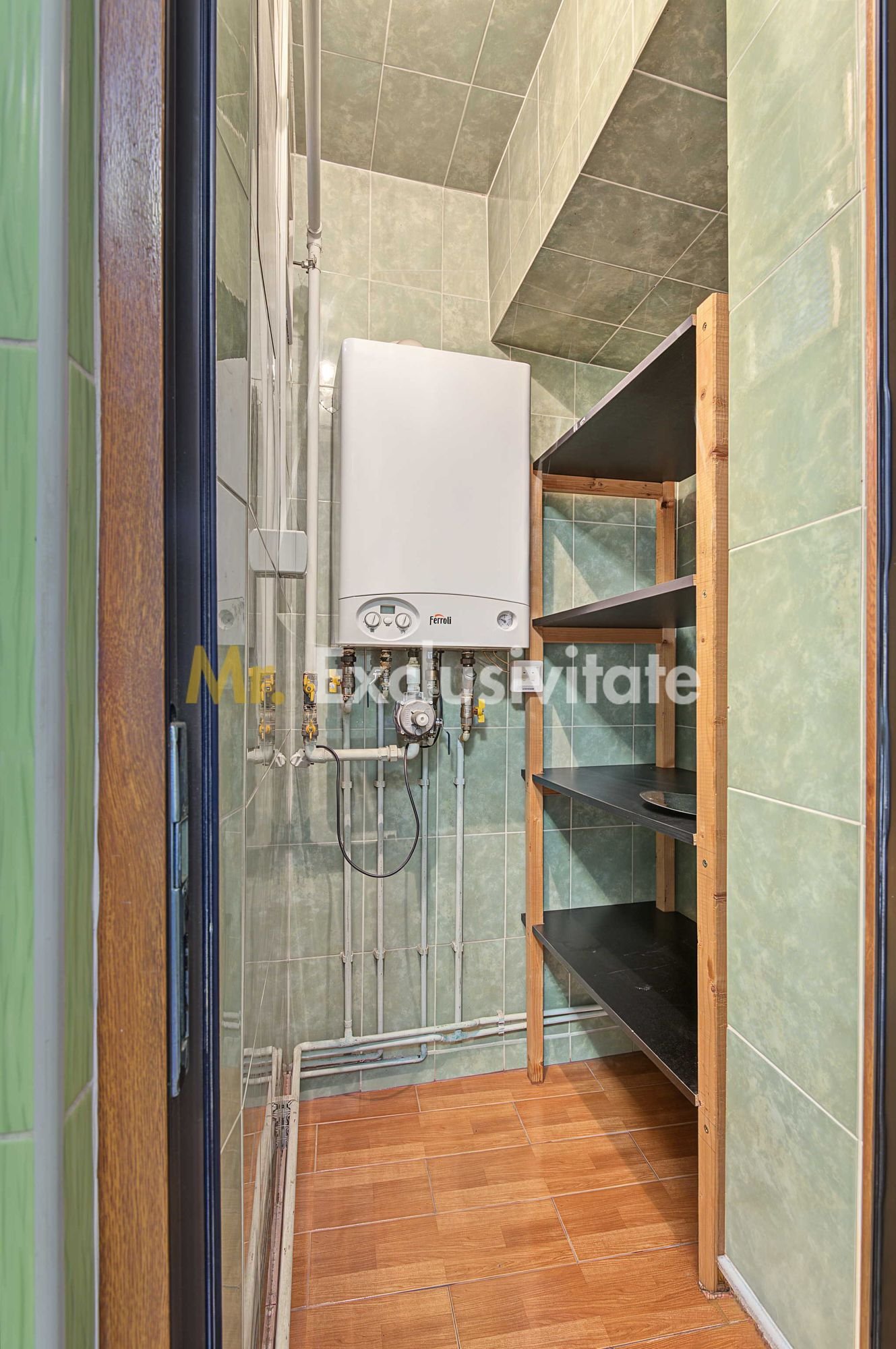 Apartament cu 3 camere decomandat etaj intermediar