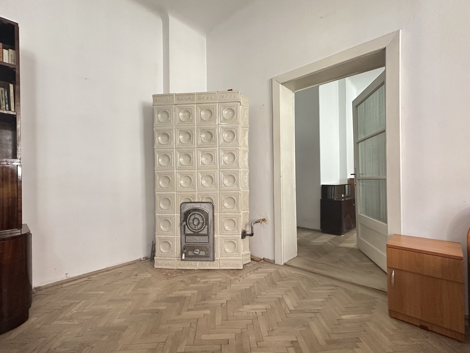 053b6b4598fc456894f43df070902cfe Apartament in casa spațios la doar 5-7 minute de Centrul Istoric