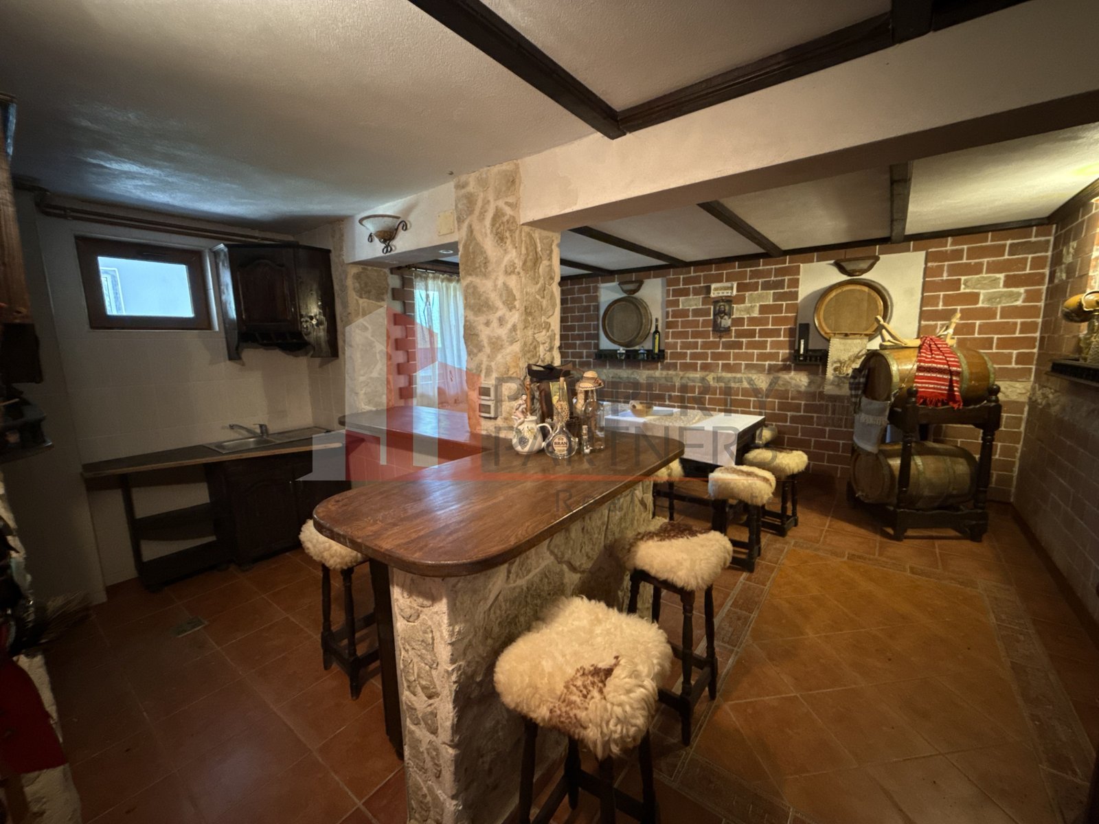 05610885aa5c4d53af54e3922780776a Pensiune Bran Sohodol | 10 camere | oportunitate investiționala