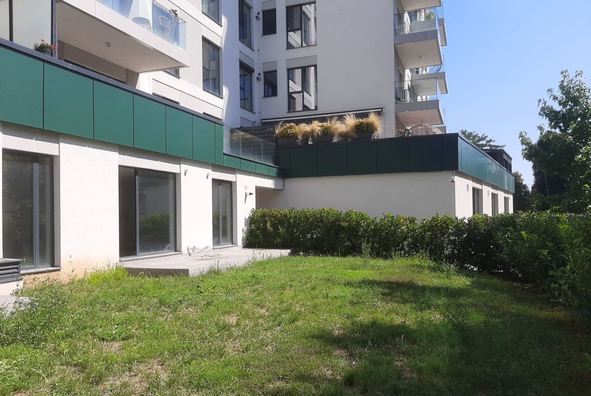 APARTAMENT PREMIUM CU 5 CAMERE ȘI GRĂDINĂ PRIVATĂ DE 160 MP