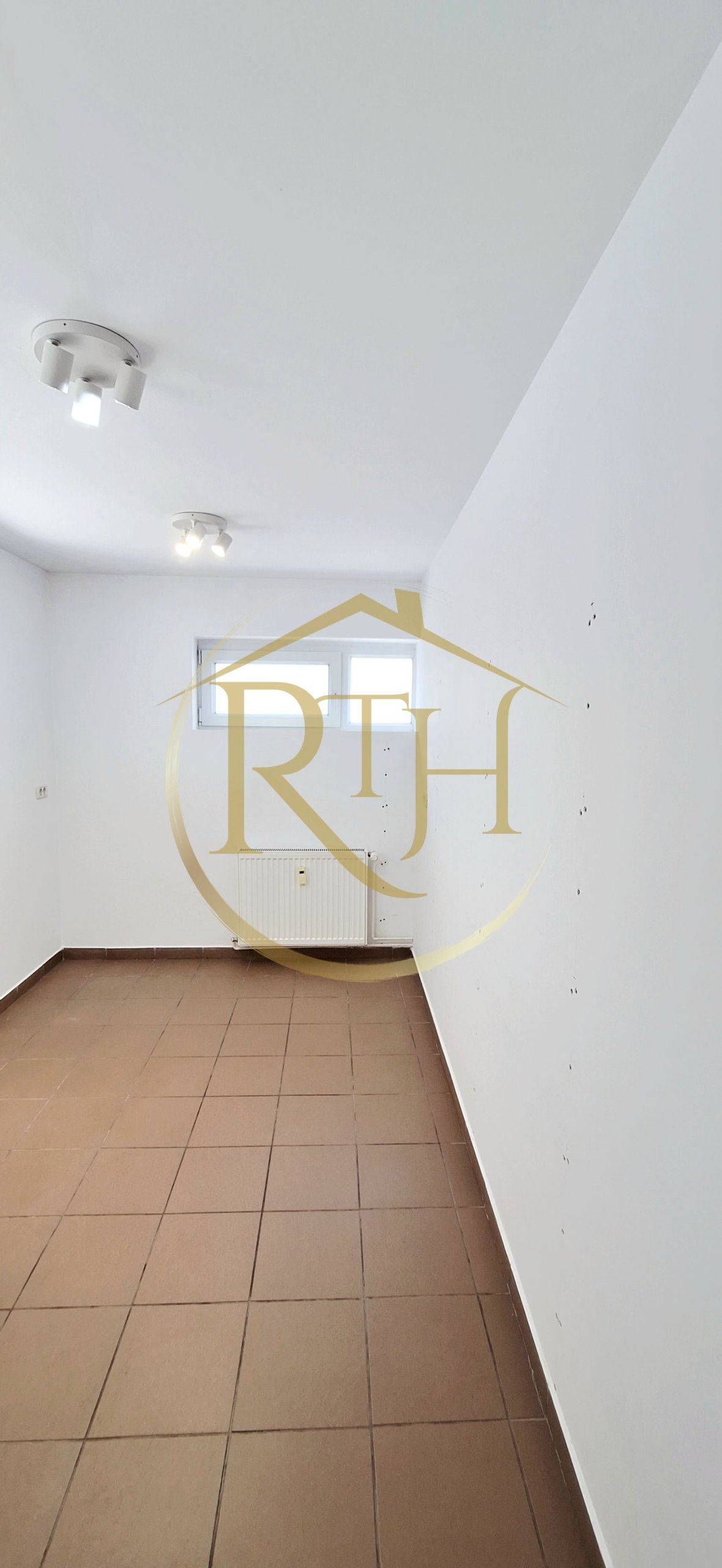 071ae1f035fb4bedaf543bec8c3789e4 Spațiu comercial SAD de închiriat – Calea Martirilor, Timișoara, 0% comision