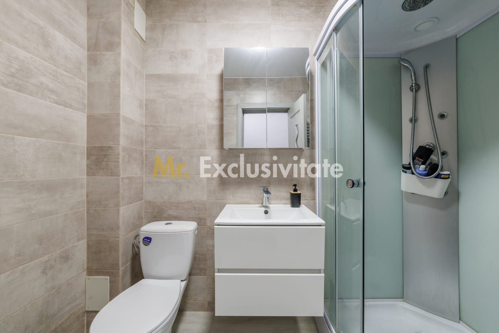 075ae2e66506459798a576eb046abb4e Garsonieră în bloc nou,Ștefănești – Etaj 1, loc de parcare inclus