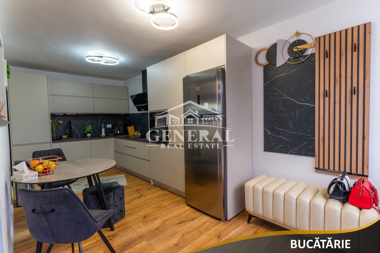 07b67e5966e3473bafea467929f44396 Casa de vanzare zona centrala in Baia Mare 200m2 casa si 420 teren