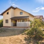 Casa Buturugeni de 3 camere plus mansarda