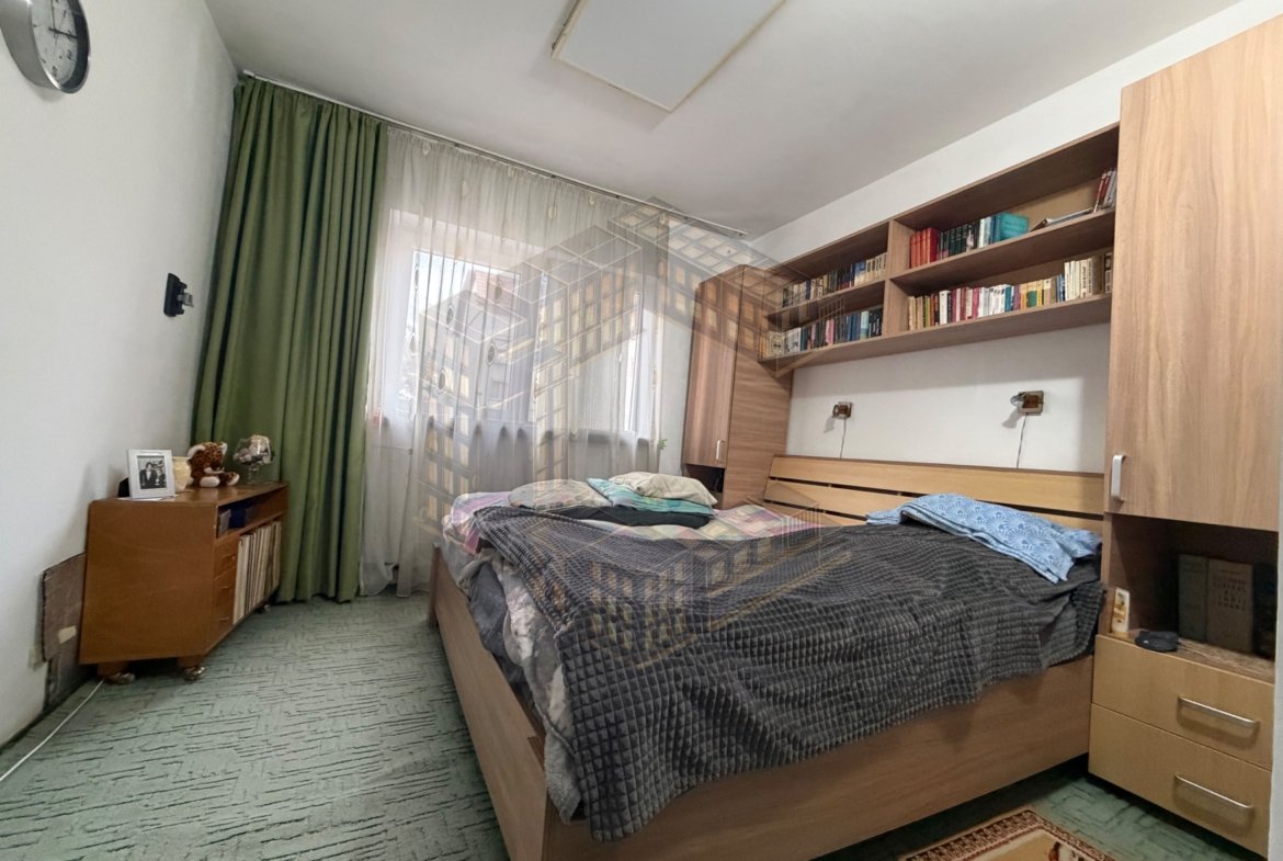 Apartament 3 camere de vanzare, etajul 2, zona Girocului, Timisoara