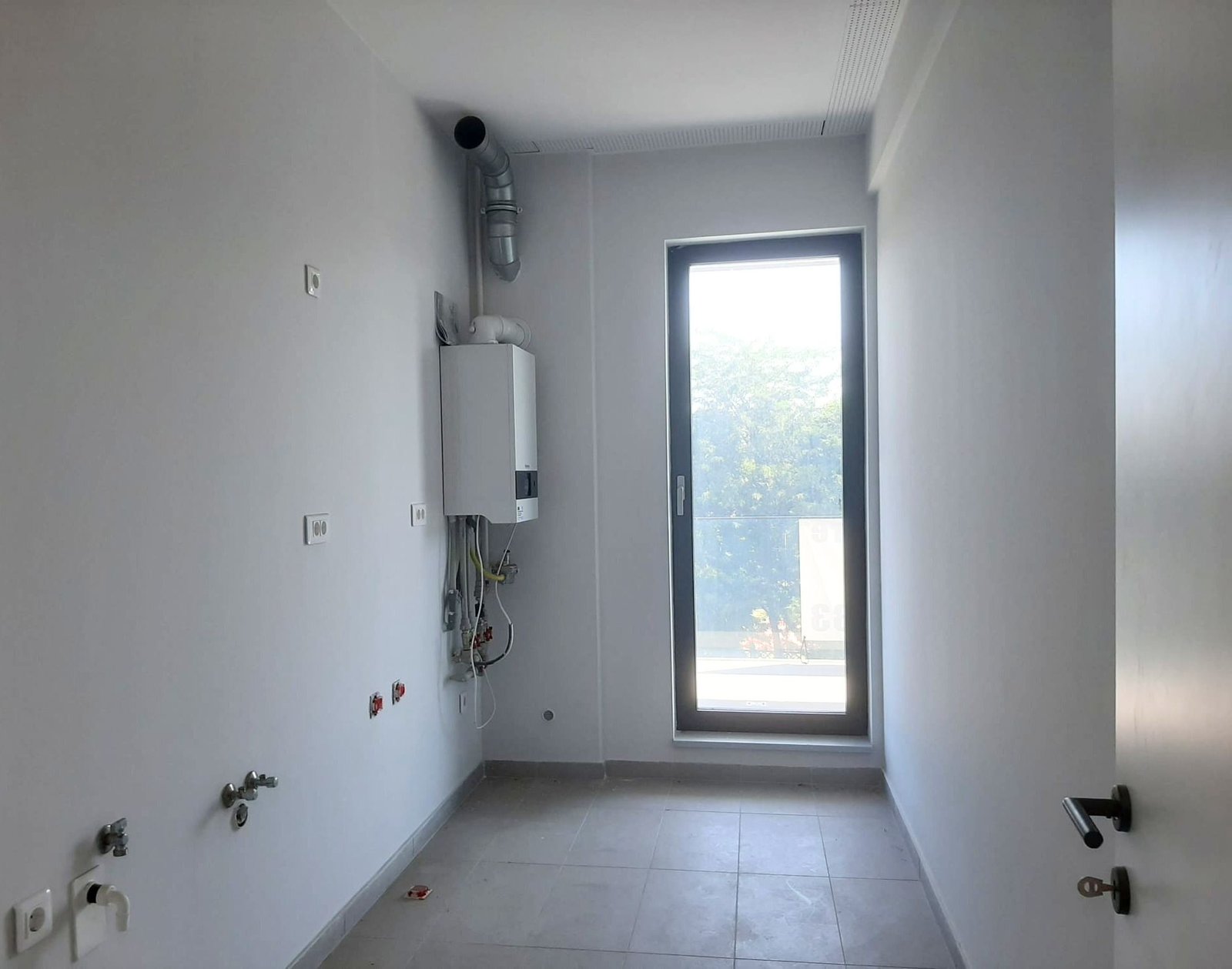 Apartament 3 Camere bucatarie inchisa si Terasă 12 MP cu Vedere Liberă