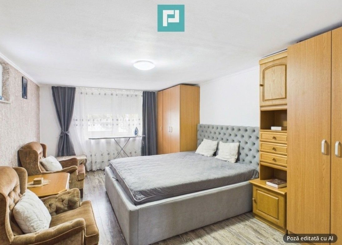 Casă cu 2 corpuri, teren 398 mp, Oradea