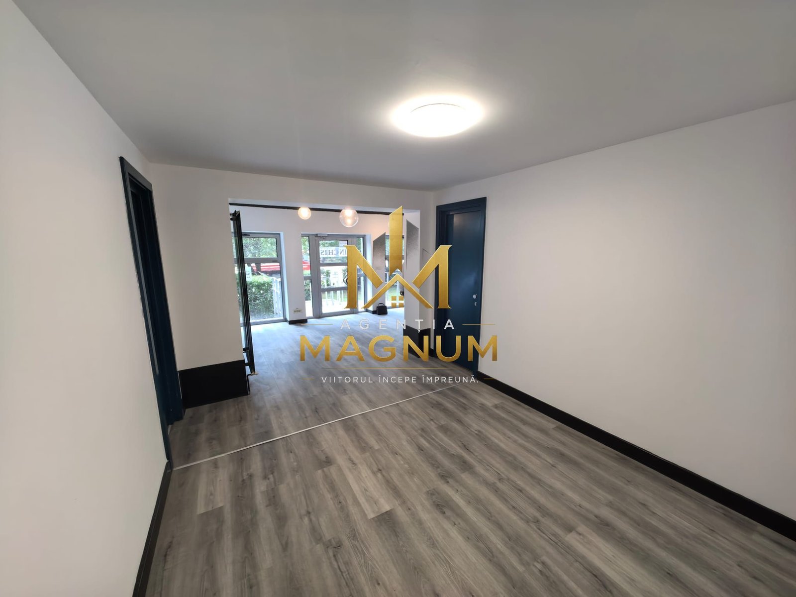 0bd9aa3b22094f3eb29120bd498a2c4d Spațiu comercial renovat, vitrină 10 m, bulevard principal, parter