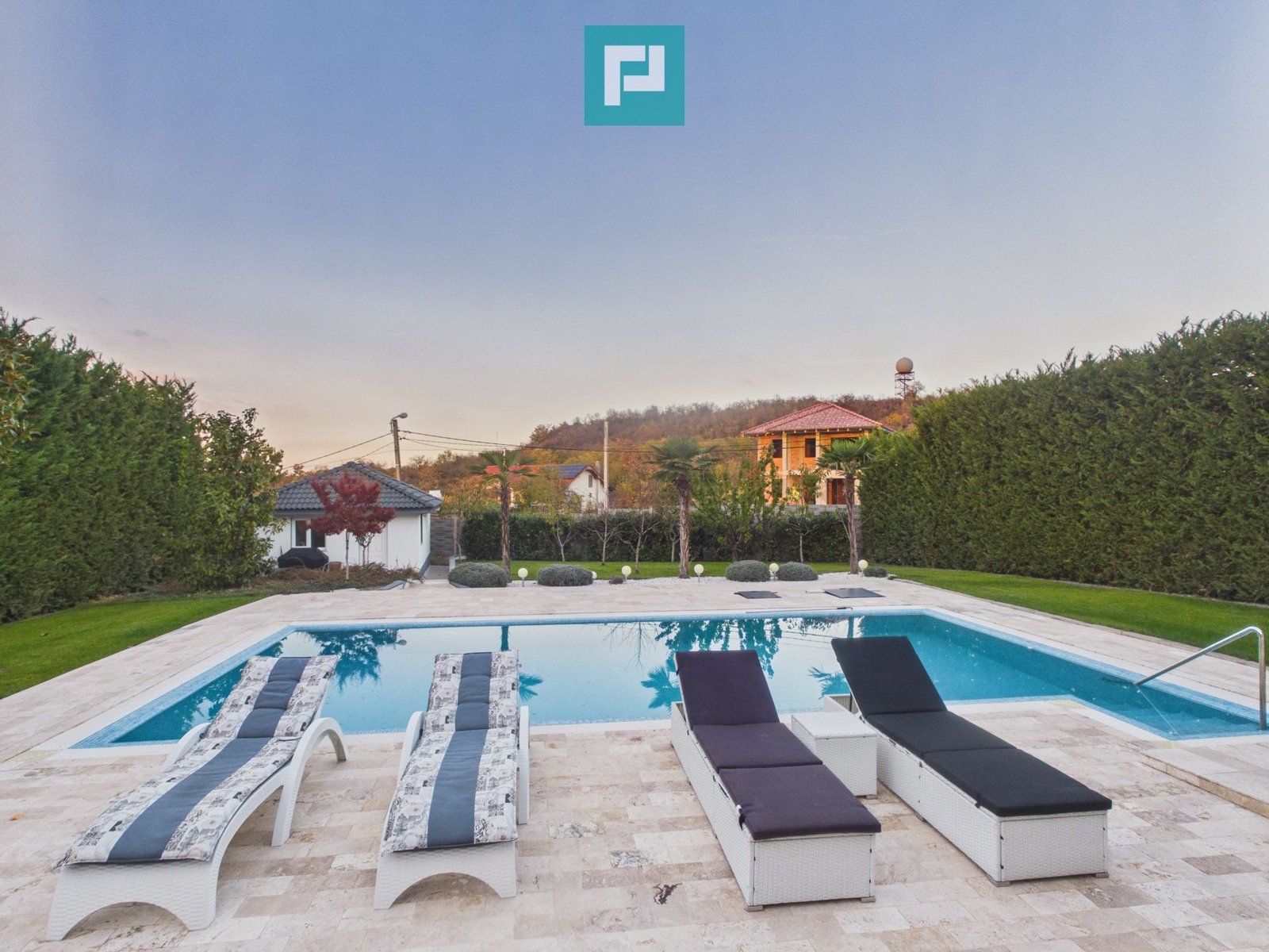 Casă de lux Oncea, piscină, 400 mp