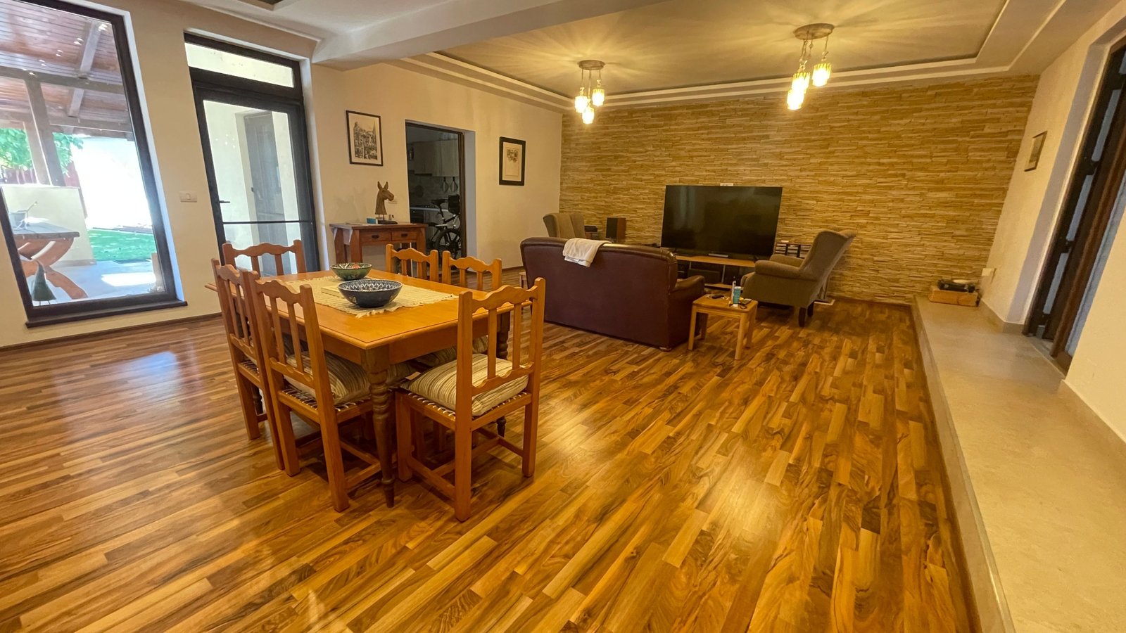 Casa cu teren generos de 750 mp, P+1E in zona Mehala
