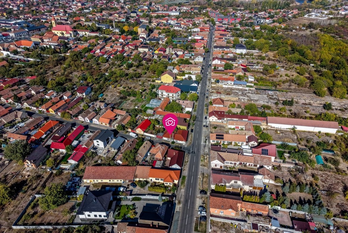 Casă cu 3 camere și teren peste 500 mp, de vânzare în Aradul Nou