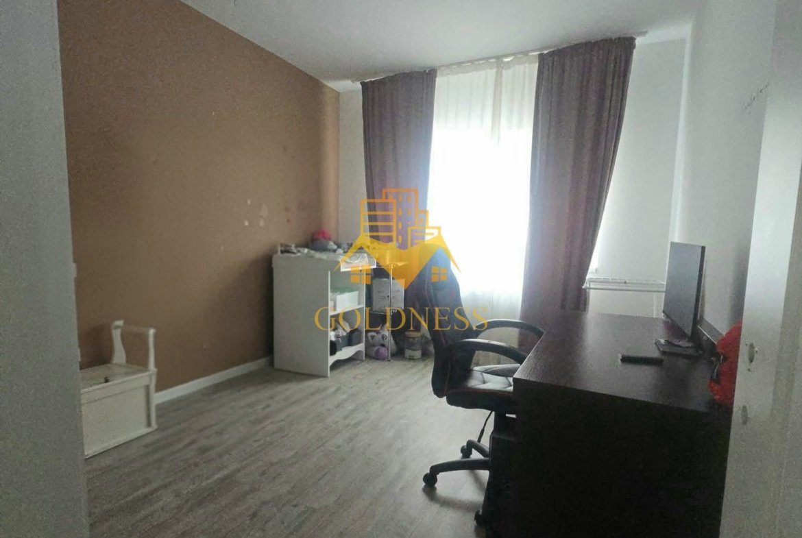 3 Camere open space, Parcare, Zona Sesul de Sus, Profi, Pepco