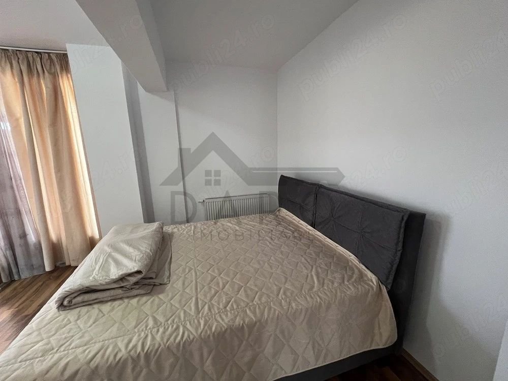 Inchiriez apartament 3 camere penthouse