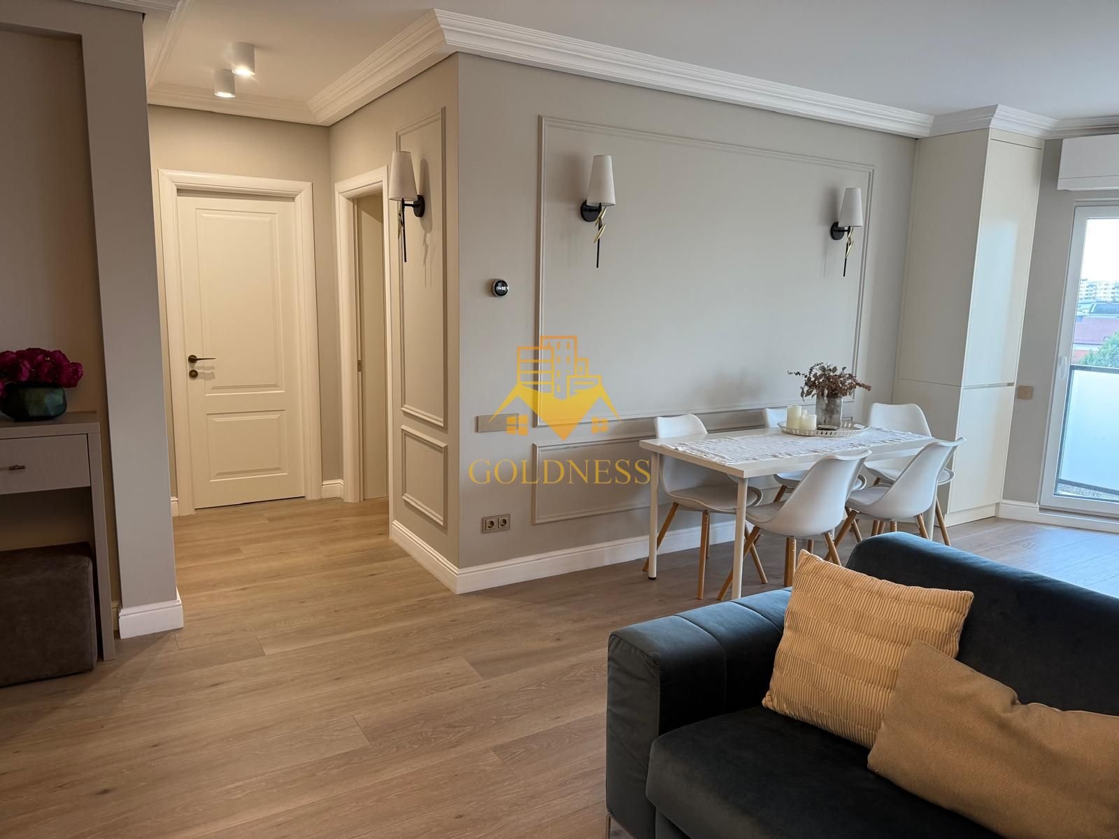 0f5924dfc57e4fe697b3238242c32c17 2 camere open space, Parcare, Premium,Zona Mihai Romanul, Buna Ziua