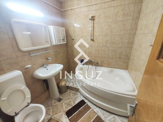 Apartament 3 camere de închiriat – Calea Moșilor