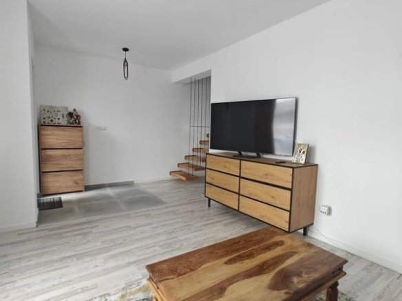 Duplex modern, complet mobilat și utilat – Moșnița Nouă