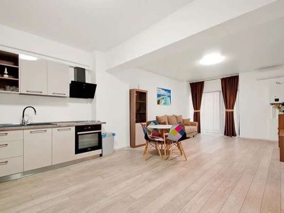 De inchiriat apart. 2 Camere – Riviera – Vedere Dunăre și Parcare Privată