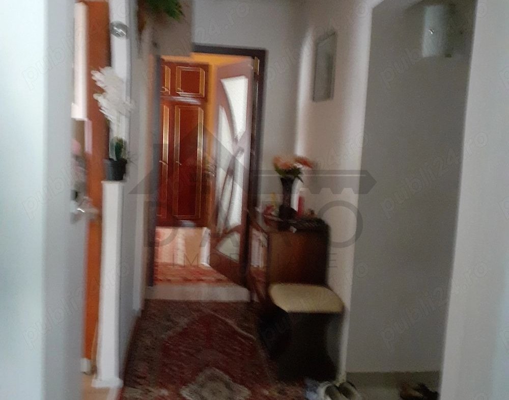 Apartament cu 3 camere de vanzare