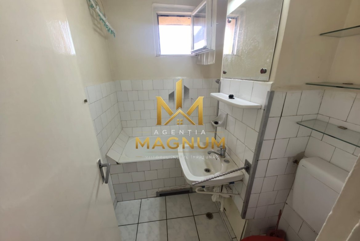 Apartament 3 camere de vânzare | Cuza Vodă | Zonă liniștită