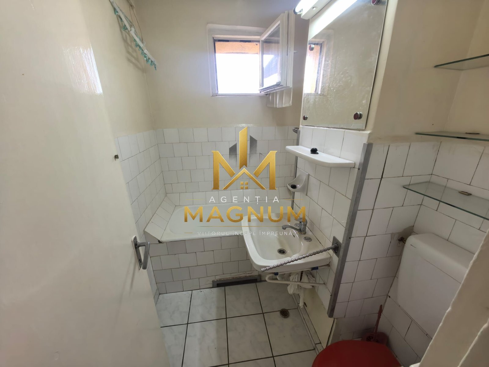Apartament 3 camere de vânzare | Cuza Vodă | Zonă liniștită