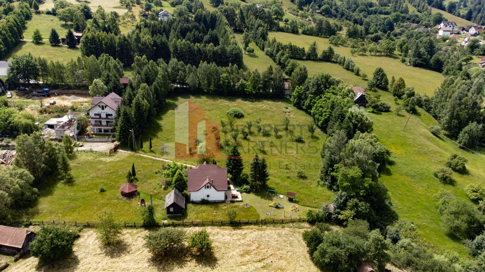 Teren intravilan Bran 2.772 mp | Vedere Piatra Craiului | Potrivit pentru cabane