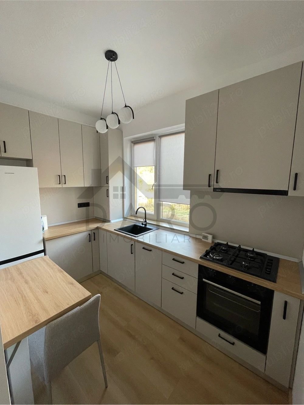 1272bb38ea79414b80b8463b7704c8be Apartament nou cu 2 camere, terasă și 2 locuri de parcare in Livezeni