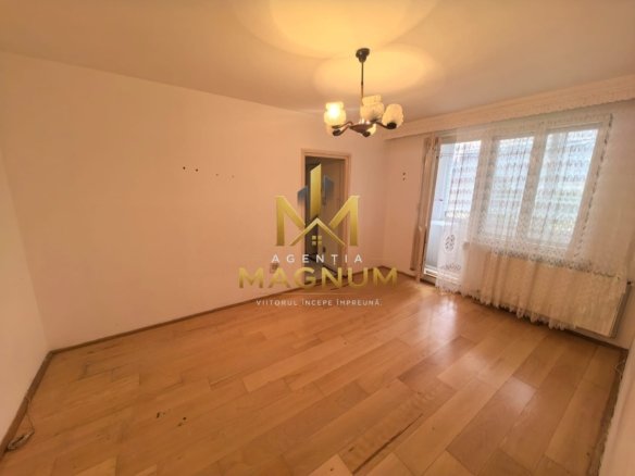 Apartament 3 camere de vânzare | Cuza Vodă | Zonă liniștită