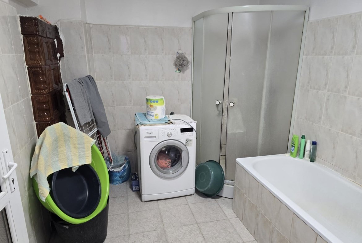 Casă la țară, în satul Cadar (comuna Tormac) la 40 km de Timișoara
