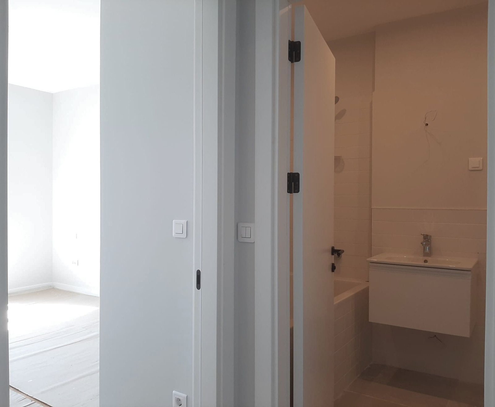 13c5b8f32b3249428b86d16a2beb5b6a Vanzare Apartament modern cu 2 camere etaj 3 langa Petrom City