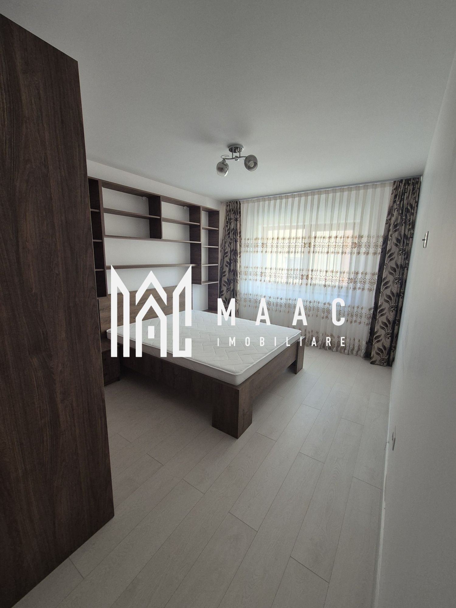 13f4e945f3b645c3b837489b9770bd77 Apartament 3 camere de vânzare | Râmnicu Vâlcea, Central