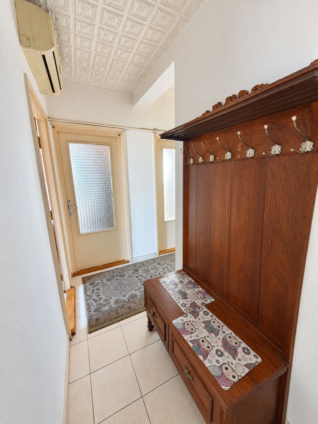 140dc475e1a0450995344282907d8b02 Apartament cu 3 camere decomandate, centrală proprie și logie |