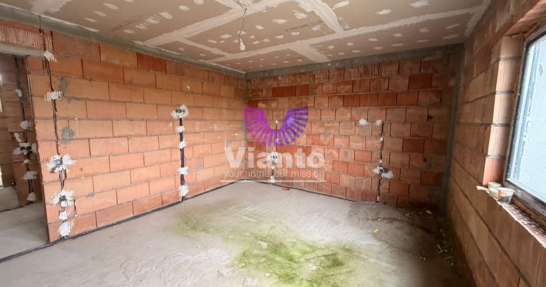 Duplex 3 Camere 136mpu, Teren 267mp – Cristian