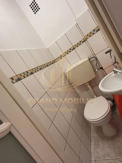 Apartament 4 camere , decomandat,  renovat,centrala proprie,