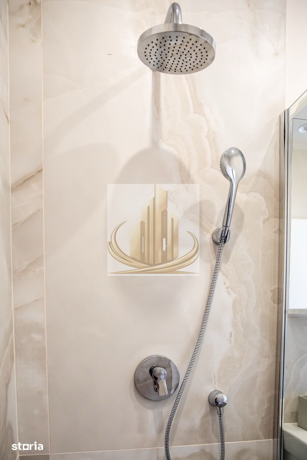 Apartament lux de inchiriat cu terasa rooftop zona Braytim