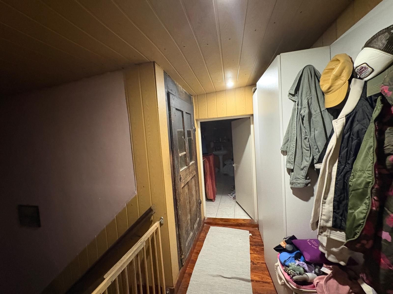 1634983659d841ff9359db9010f5e1b8 Apartament cu doua camere de vanzare in Piata Sfatului