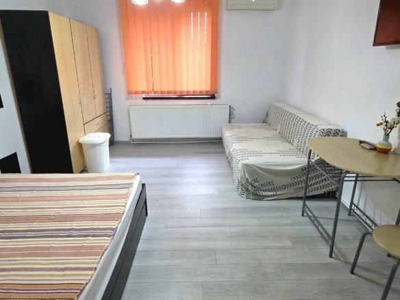 Baba Novac garsoniera mobilata si utilata complet