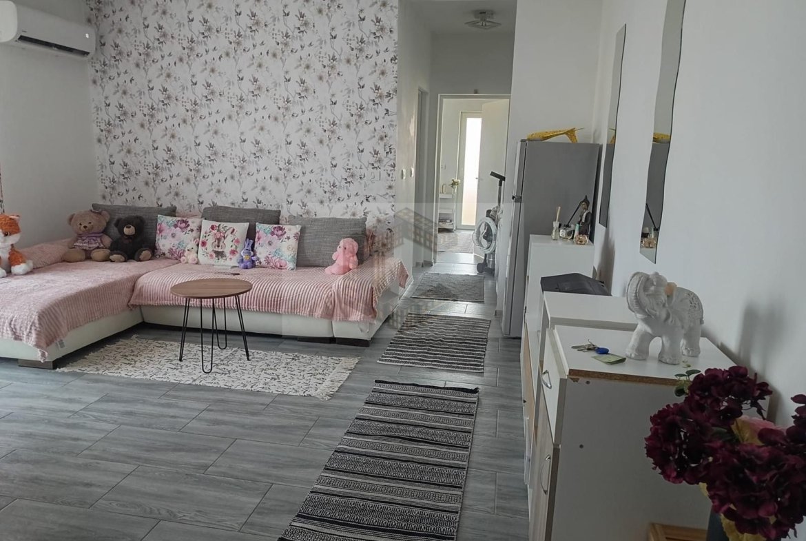Apartament de închiriat , 2 camere, pet-friendly,loc de parcare,Giroc